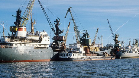 Современный Архангельск стал крупным торговым портом.