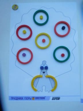 Набор «Узоры. Дымковская игрушка» использовали в свободное время, а также как часть занятия по изобразительной деятельности. 
